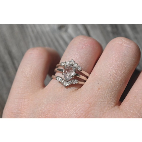 Engagement rings set, raw diamond ring, raw stone ring, alternative enga… - Picture 1 of 3